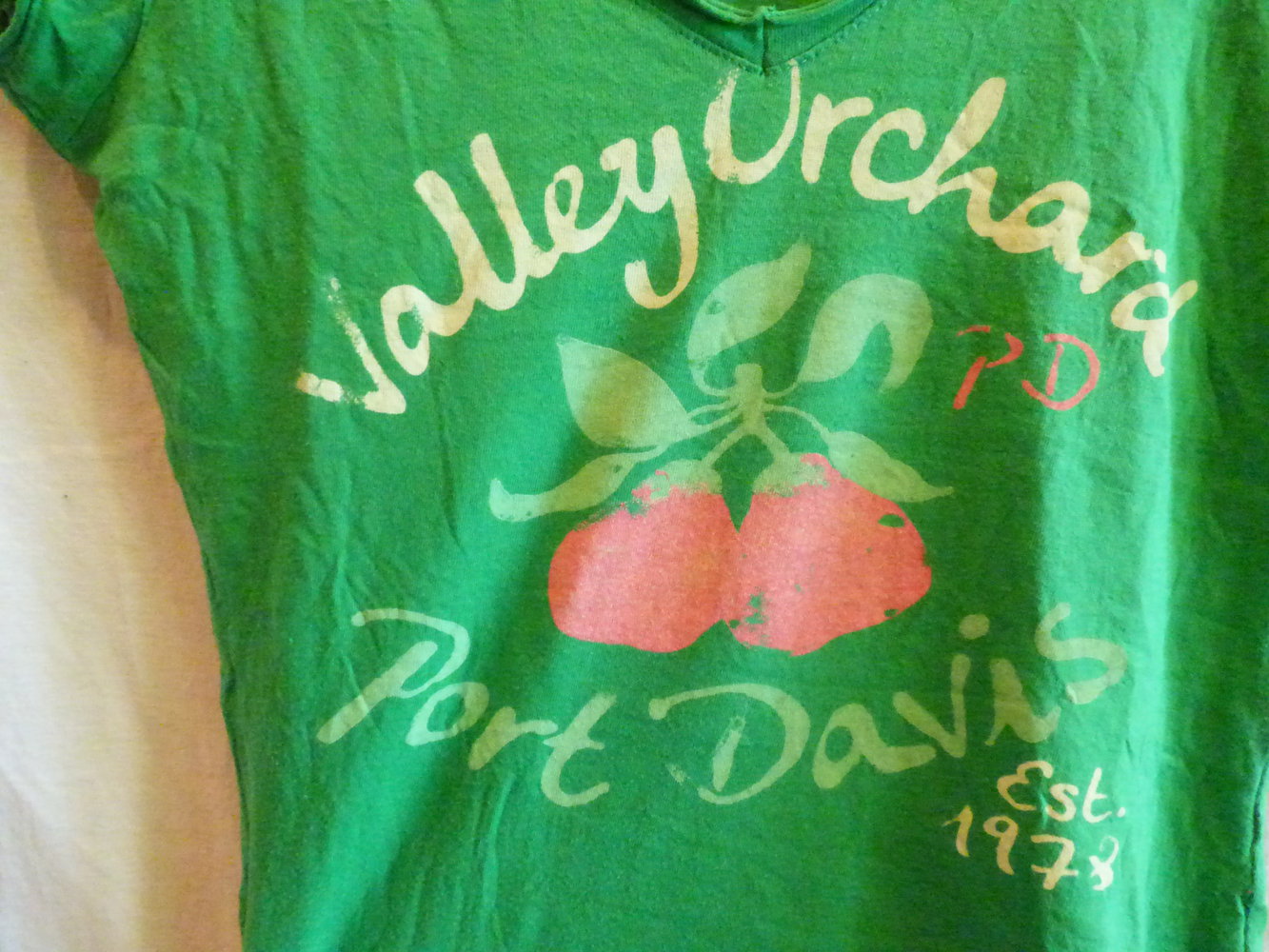 Süßes grünes Kirschshirt