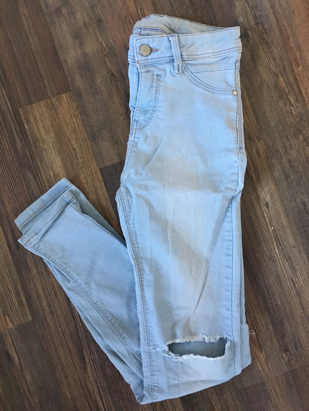 Hellblaue Jeans Röhrenjeans Röhrenhose Hose 