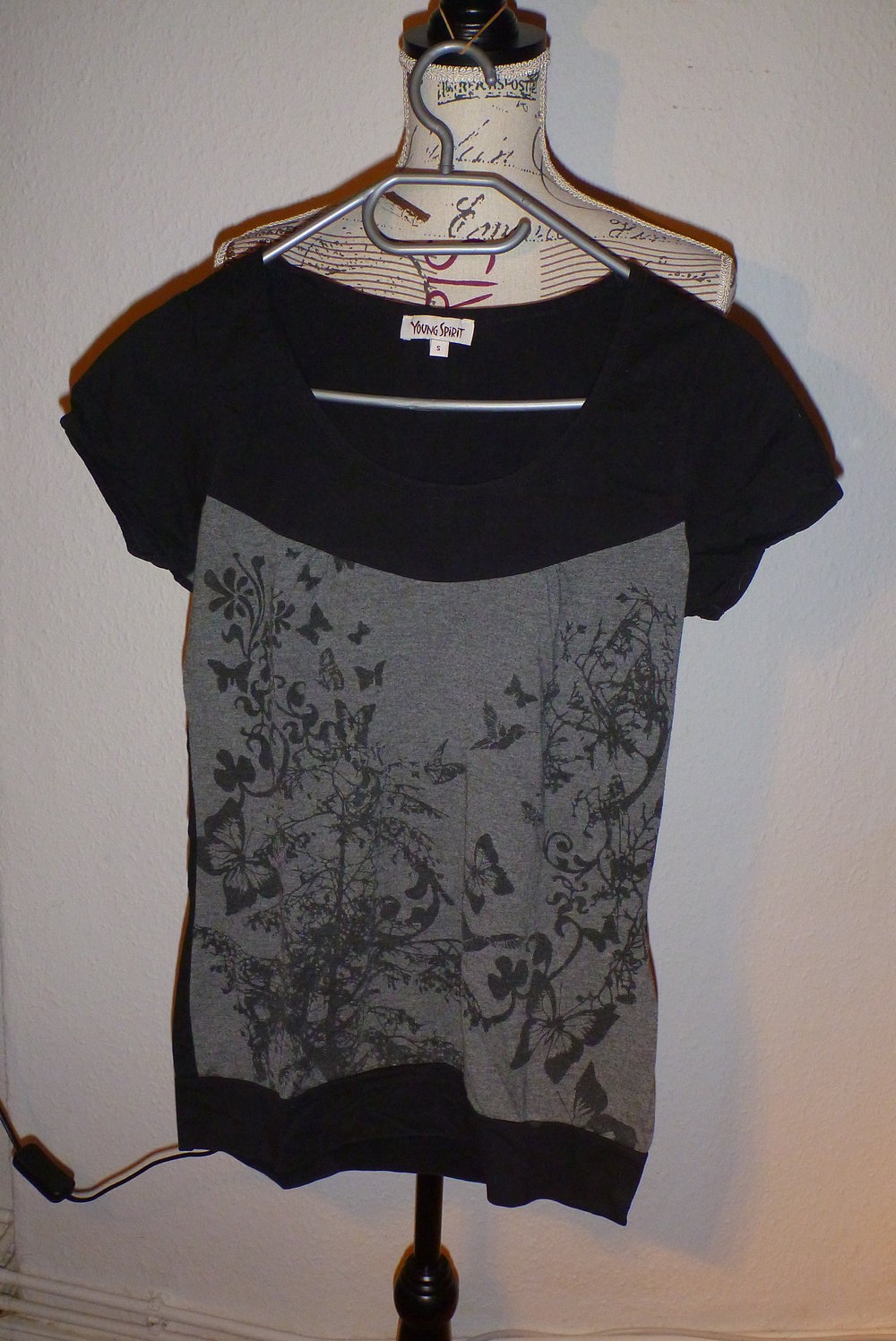 schwarz graues Shirt Gr. 36 / S