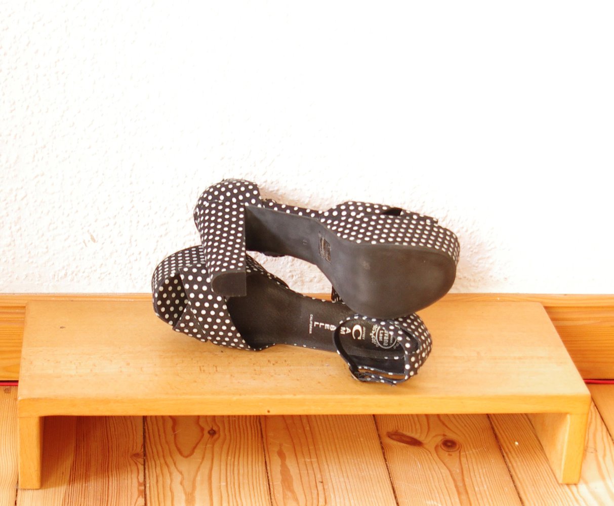 Jeffrey Campbell Gr. 41 El Carmen Plateau Schuhe Sandalen schwarz weiß Polkadots