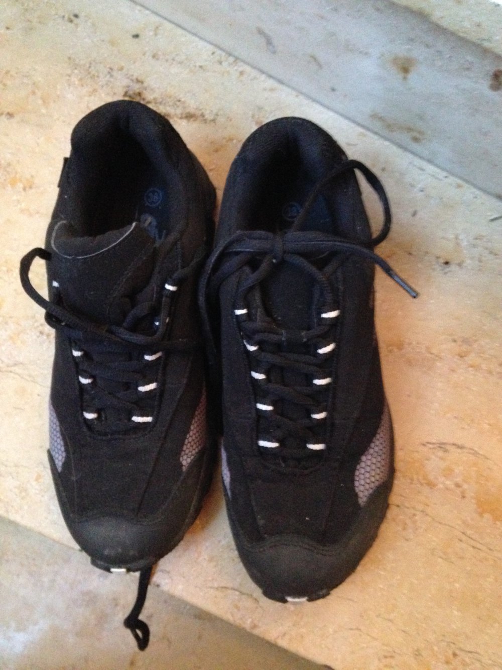 Schuh, Turnschuh, Sportschuh, Halbschuh Gr 38