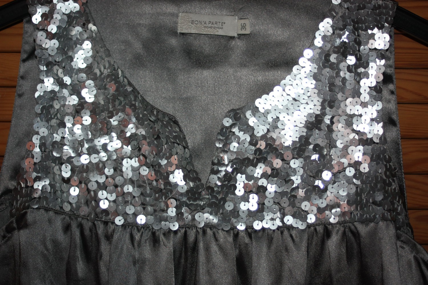 Longtop, Kleidchen von Apart, Satin mit Pailletten, Gr. 36