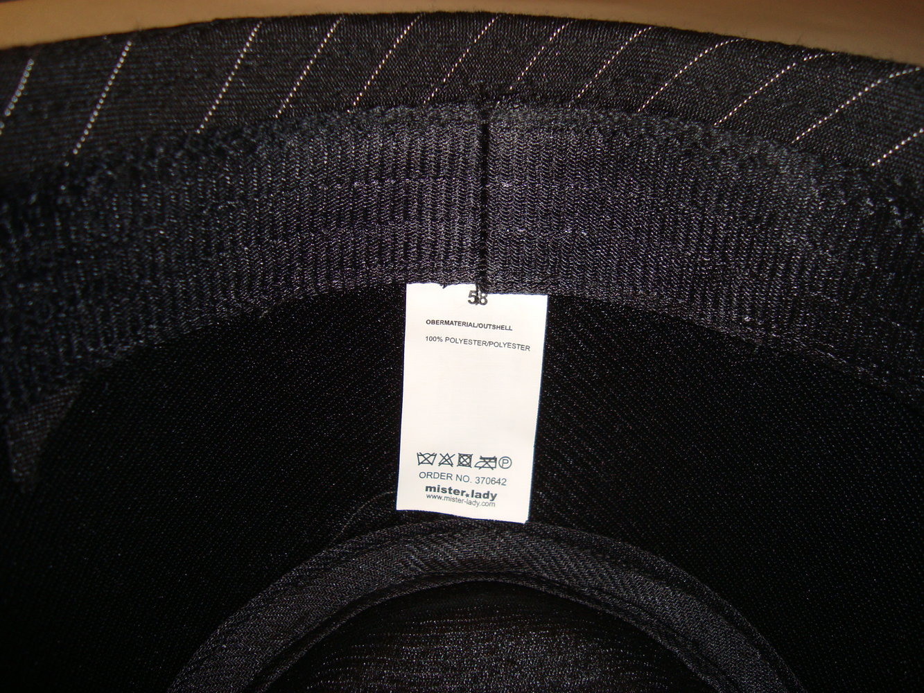 schwarzer Hut, Nadelstreifen, Gr. 58