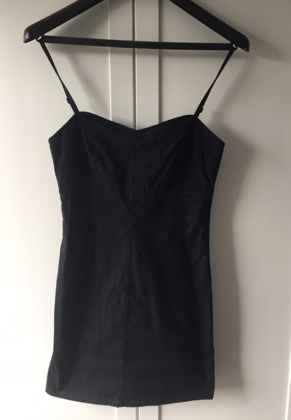 Das kleine Schwarze / Schwarzes Trägerkleid