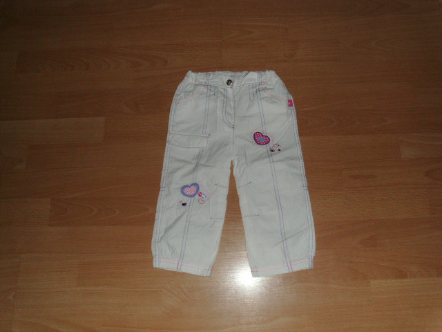 Hose, weiß mit Herzmotiv, Gr. 86