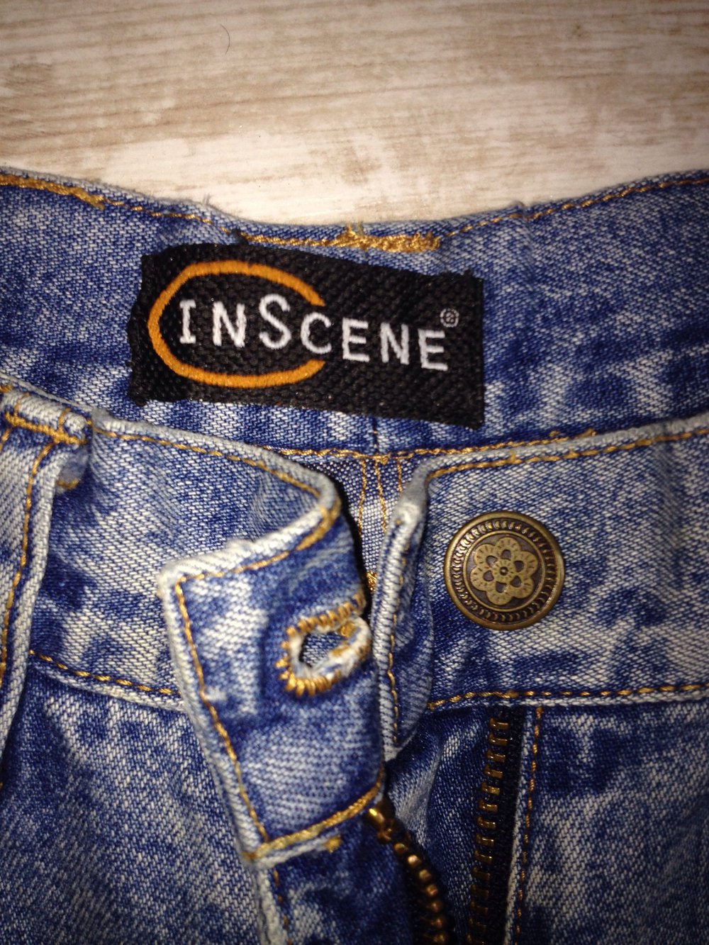 Jeans mit Fransen 