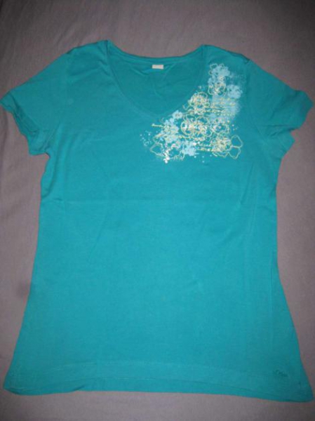 t-shirt von s. oliver in petrol