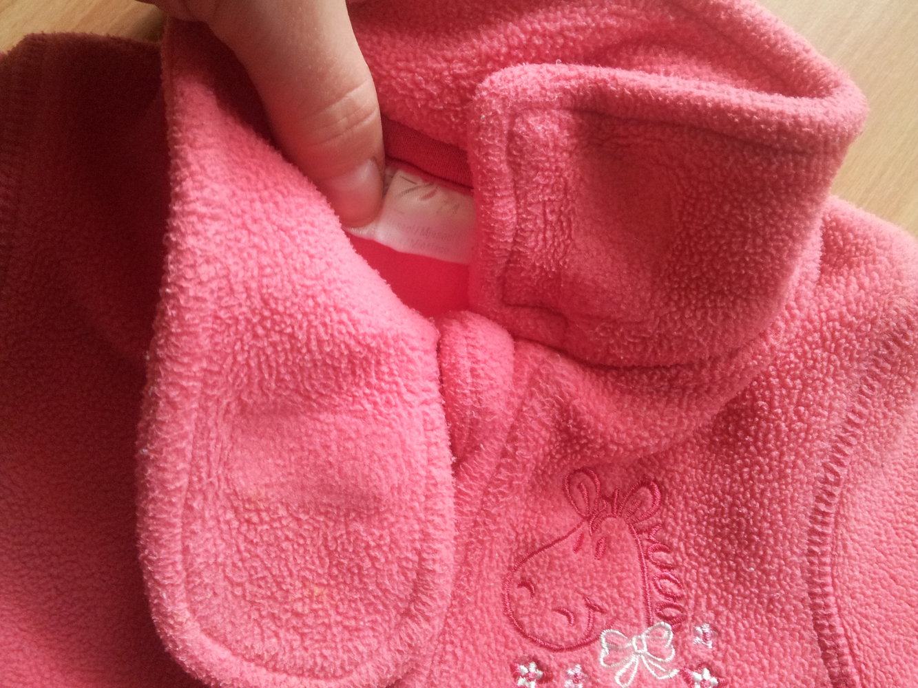 Fleece Jacke koralle Gr. 74 Pferd Stickerei 