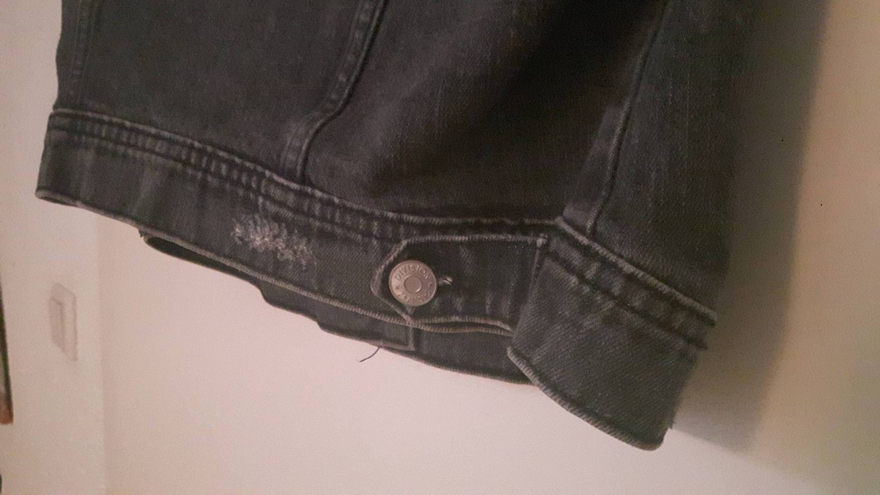 Trendige Jeansweste im Usedlook