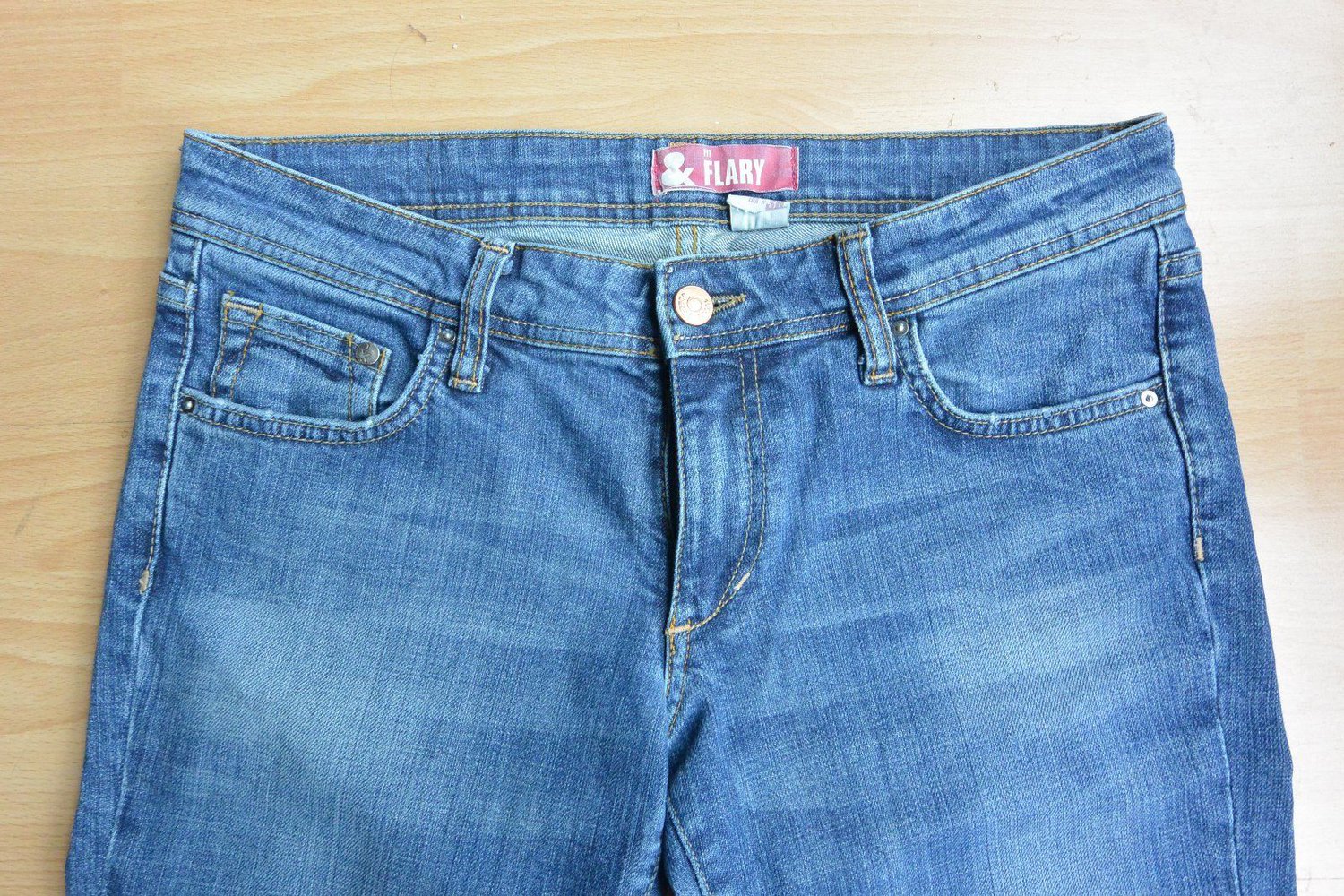 Schöne Schlaghose von H&M Fit Flary, W30, Damen