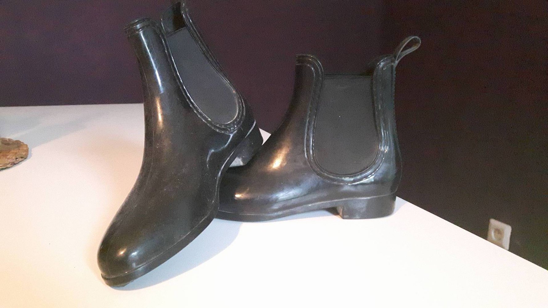 Stiefeletten aus Gummi