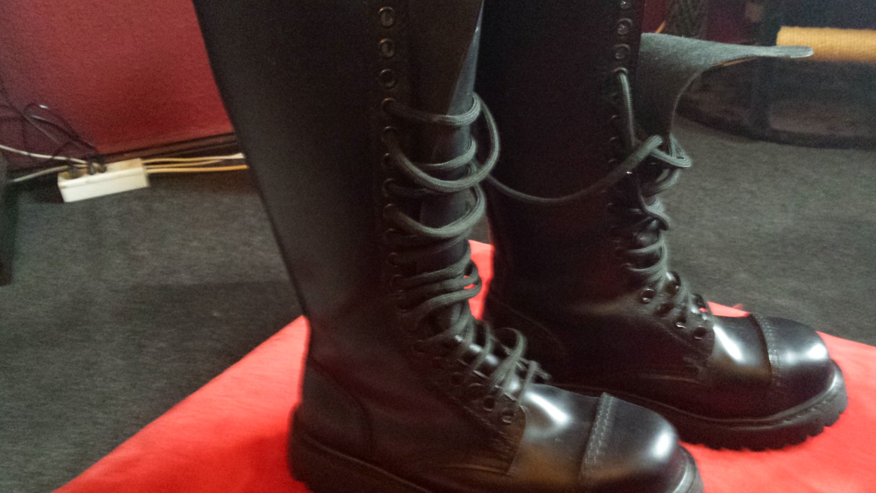 Schnürstiefel Springerstiefel Gladiator 20 Loch geschraubt Neu