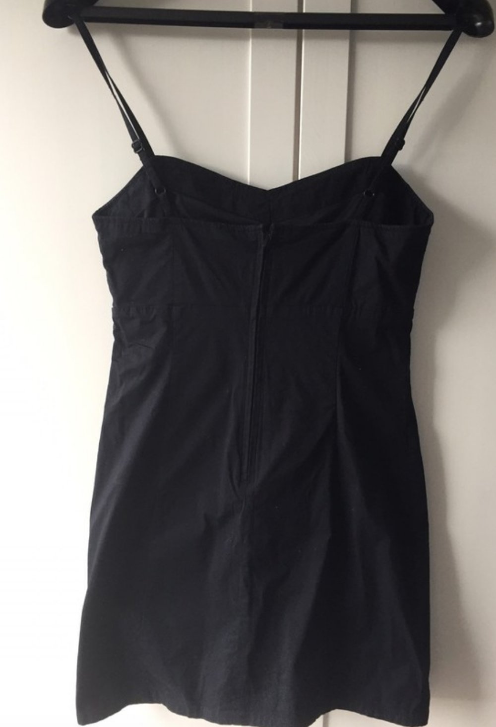 Das kleine Schwarze / Schwarzes Trägerkleid