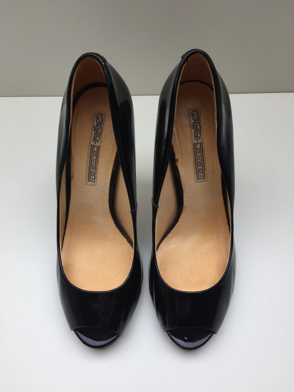 Buffalo High Heel Peeptoe Pumps schwarz Leder Lack Optik Größe 40