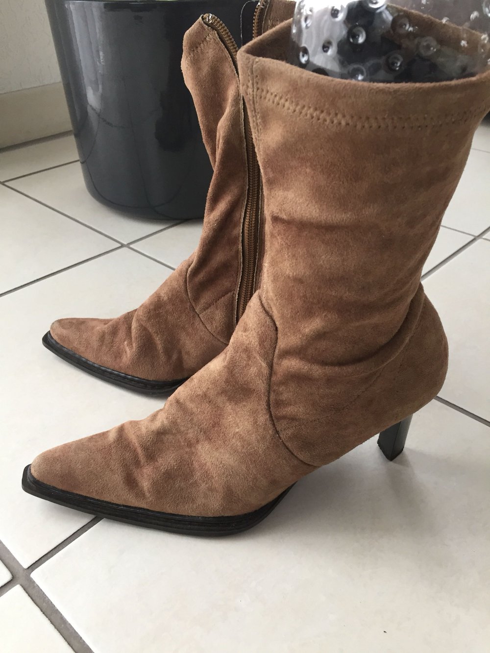 Schicke Stiefelette Wildleder Cowboystiefel Stiefel Schuhe Spitze Form 38 Absatz 