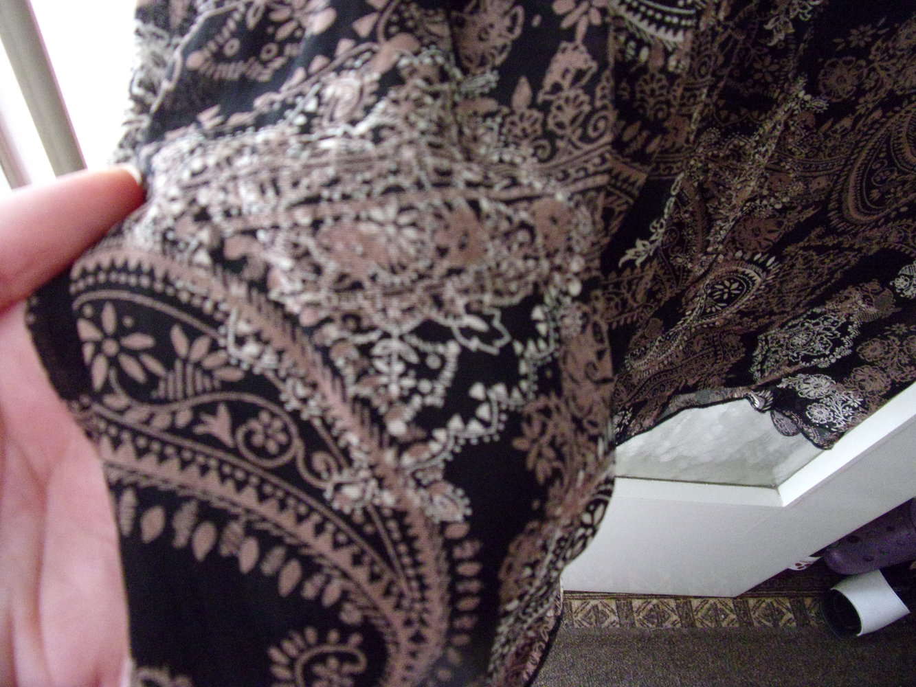 Maxi Kleid schwarz braun beige Paisley Muster blickdicht Grösse 50