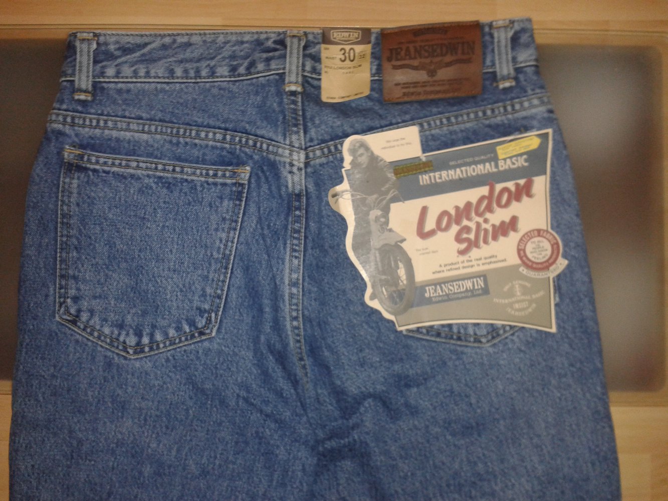 Sehr schöne Jeans - Hose mit hohem Bund Gr. W- 30, L - 32