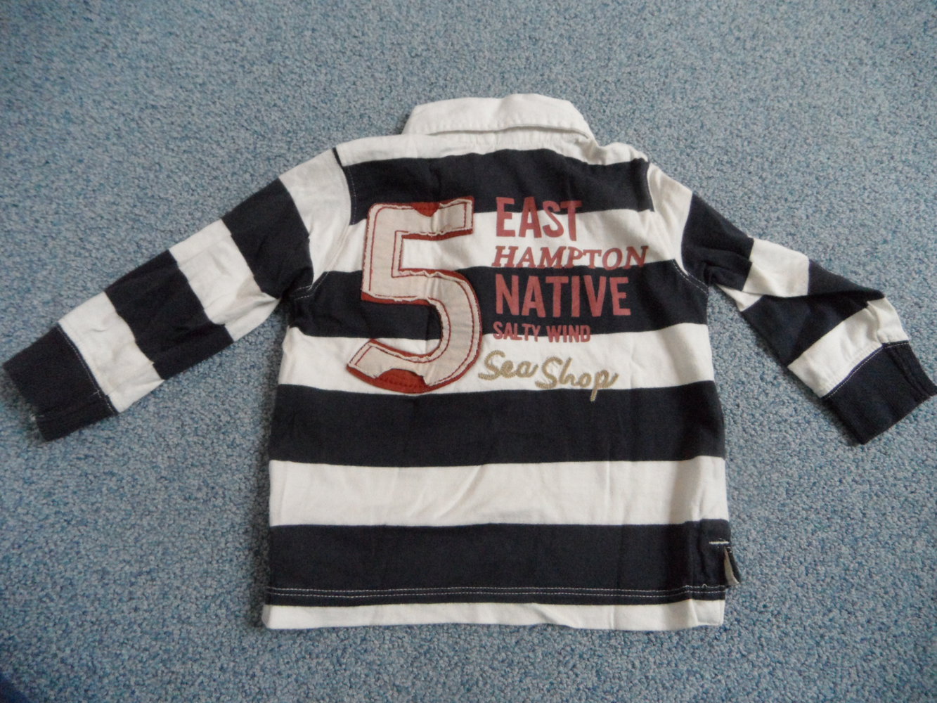 Benetton schickes Poloshirt mit tollen Details