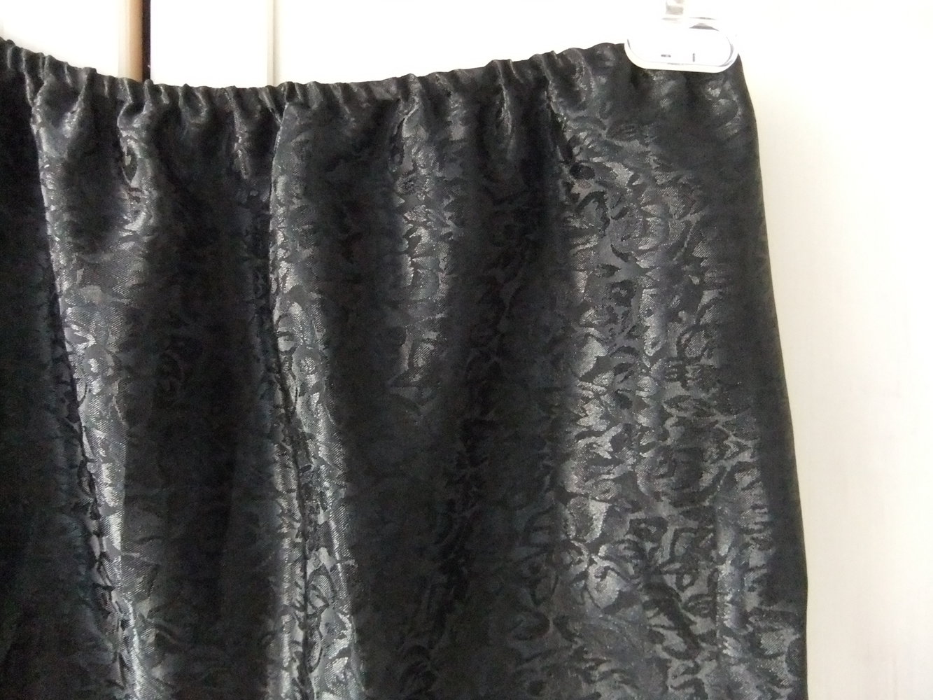 Edler schwarzer Rock mit Spitze schwarz Gr. S M Gothic Rosen