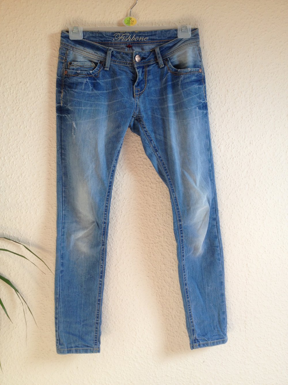 Helle Röhrenjeans (Größe 28)