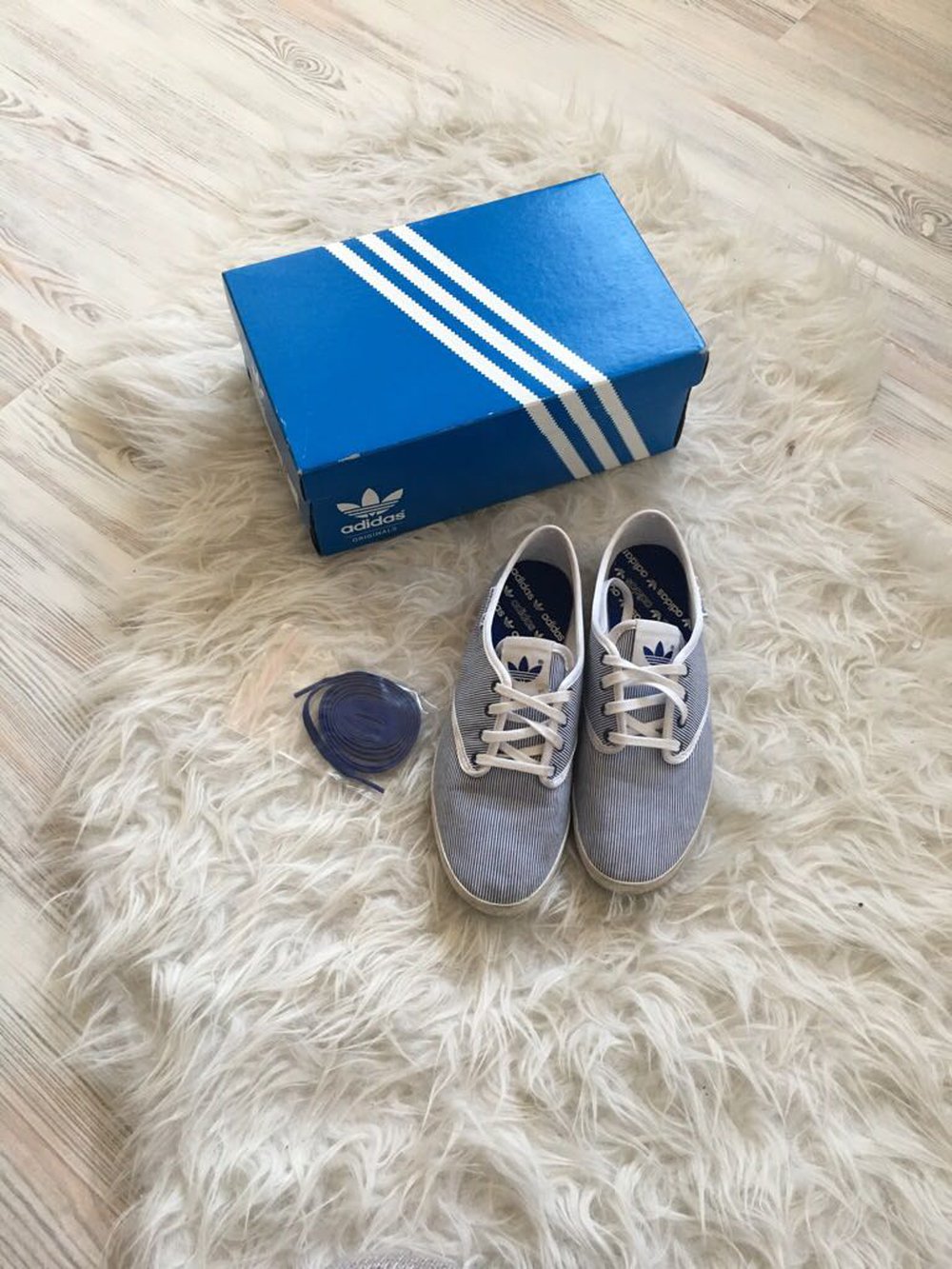 Adidas Sneaker gestreift
