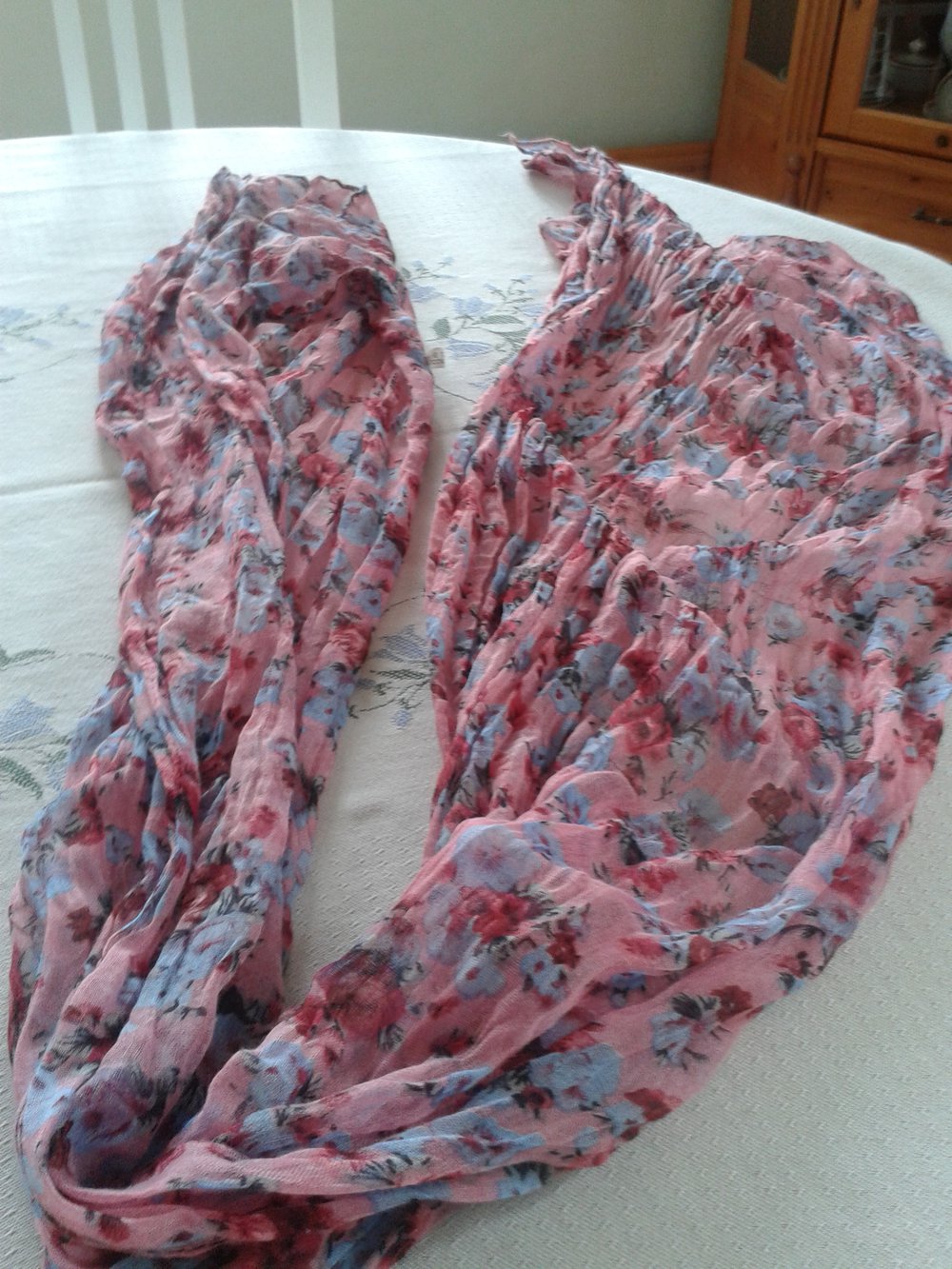 Halstuch leichter Schal Blumen pink