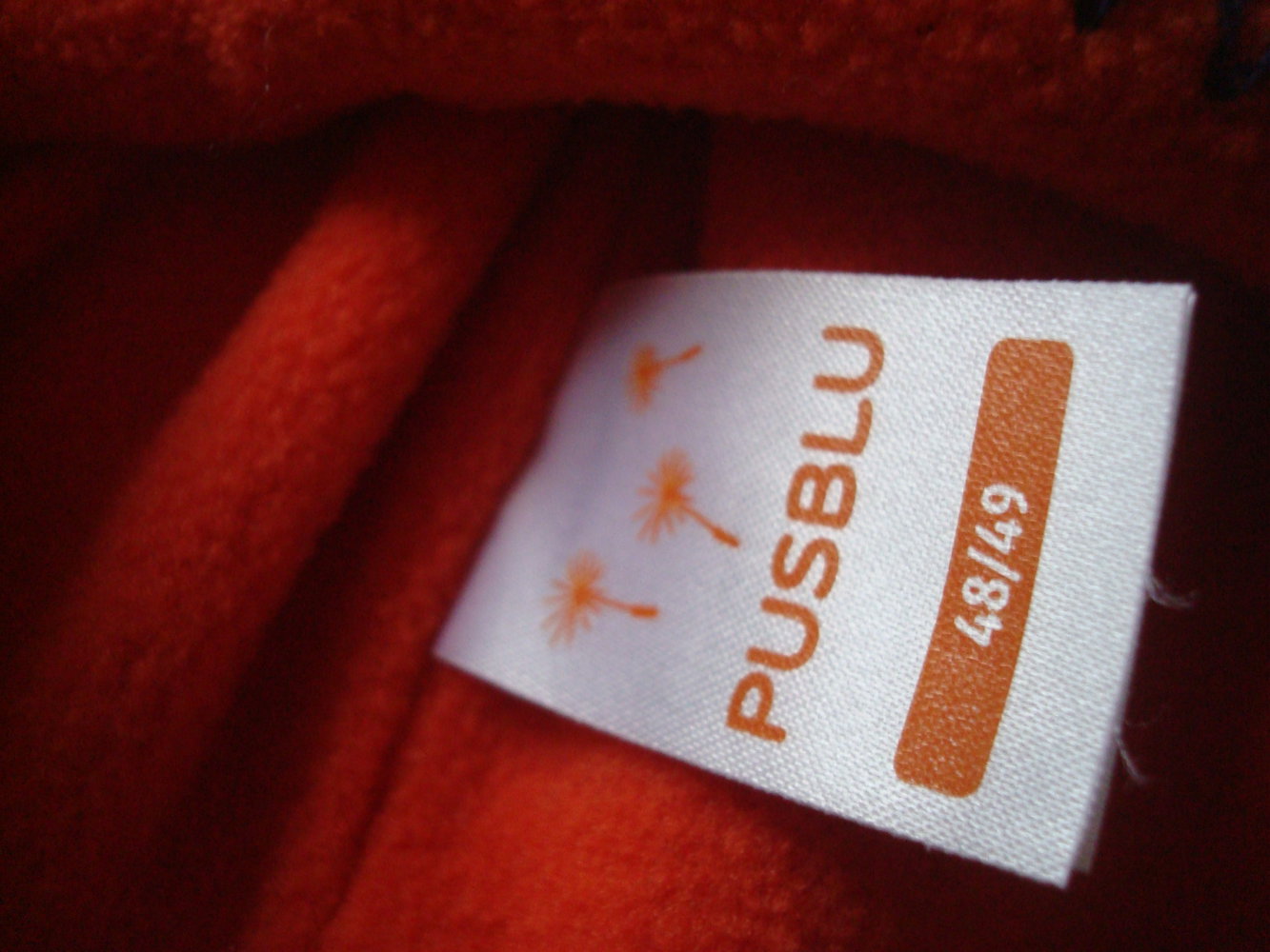 warme Mütze mit Ohrenklappen und Bommel