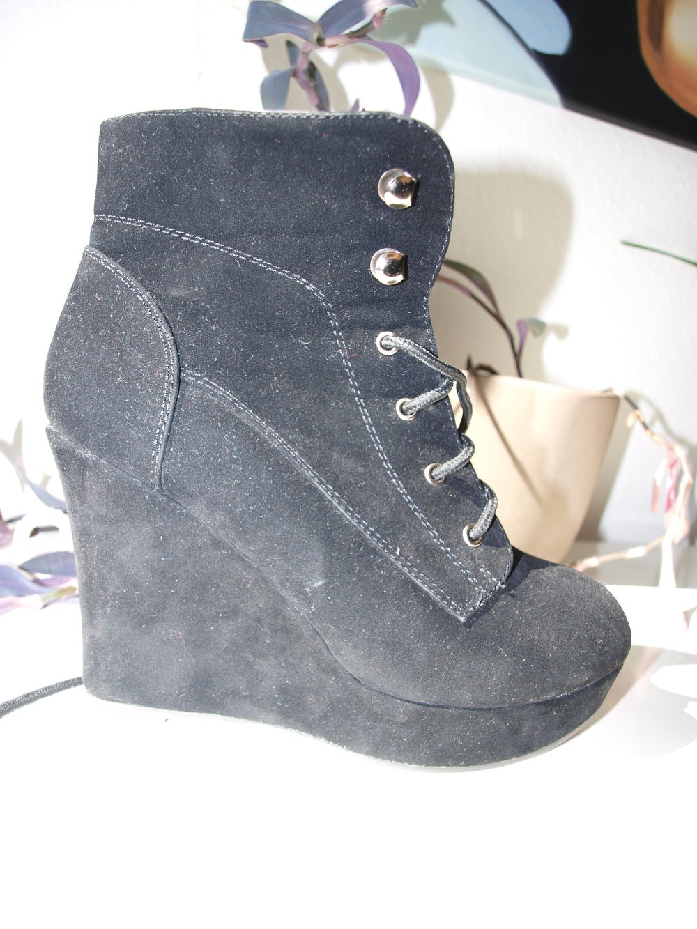 Wedges zum Schnüren in Samtoptik