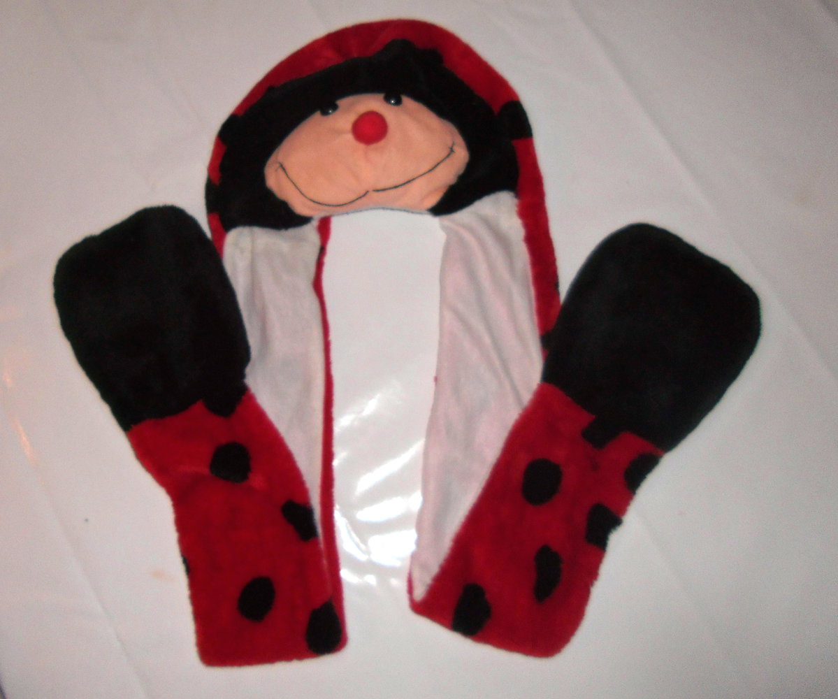 Süße Marienkäfermütze Gr ca .8y - lange ;o)