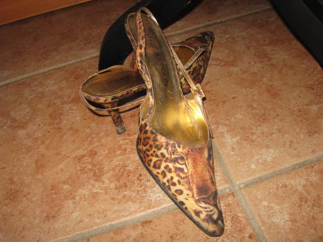*** Pumps ~ Leo ~ Spitz ~ Chic ***