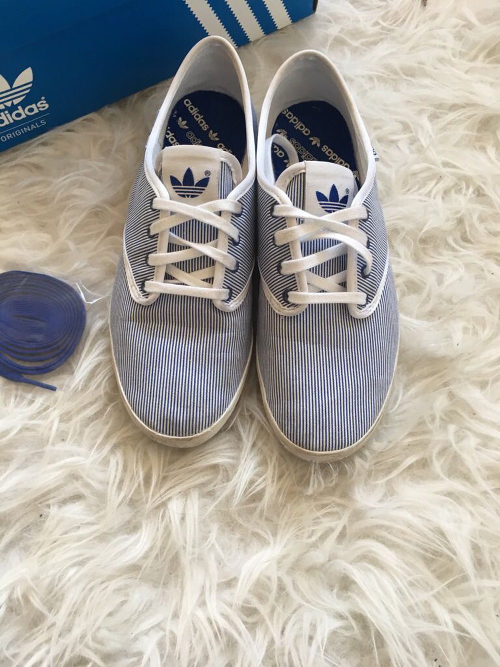 Adidas Sneaker gestreift