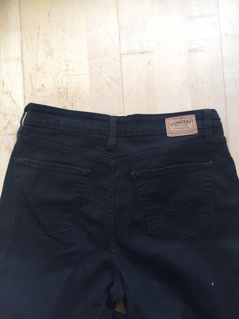 Schwarze Levi\'s Jeans