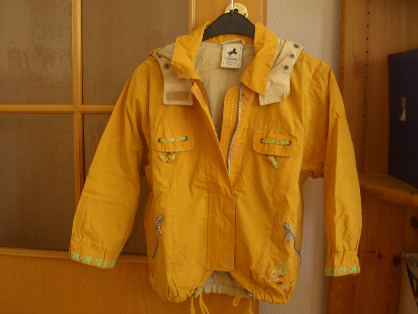 Sehr schöne Übergangsjacke