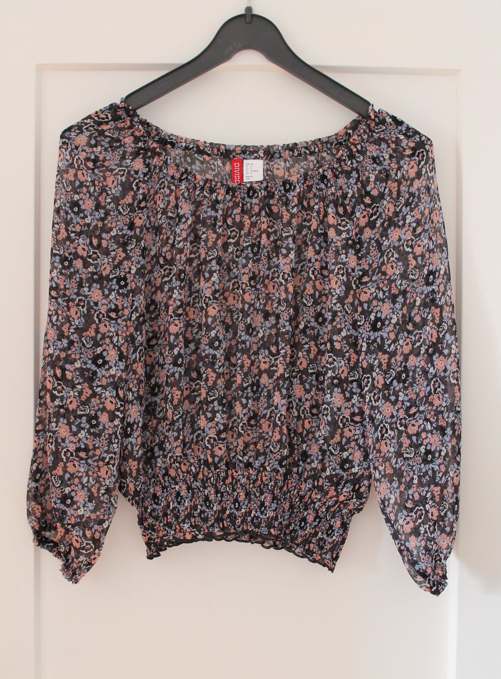 Schöne Bluse / Carmenbluse, H&M, 36, w. NEU, bunt Blümchen, blau, rose / apricot, schwarz
