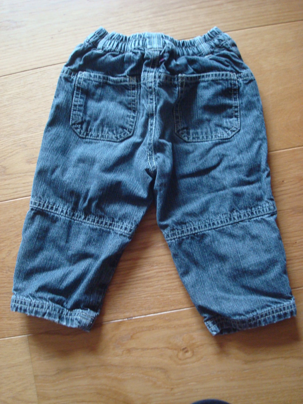 Jeanshose für den Spielplatz Gr. 80