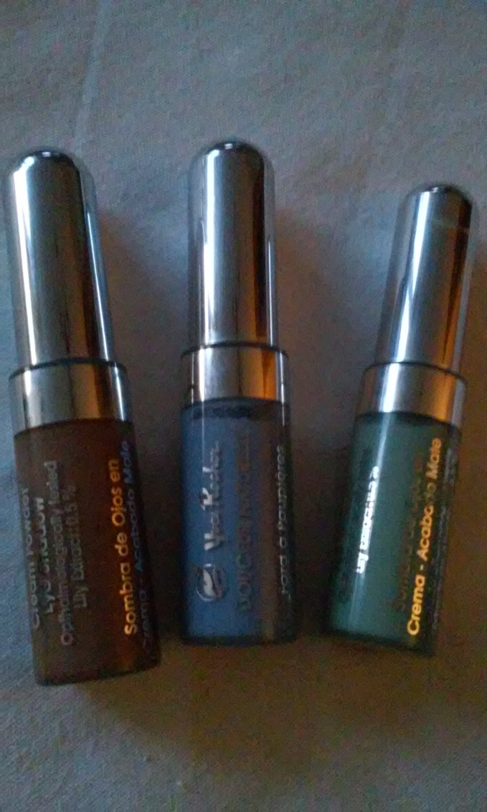 Kajalstifte Lippenkonturenstift eyeliner Lidschatten komplett nur 14,99