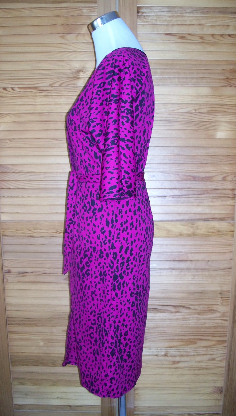 VINTAGE// Knielanges 80er-Kleid mit Leo-Muster pink/ schwarz Gr. 36/ 38