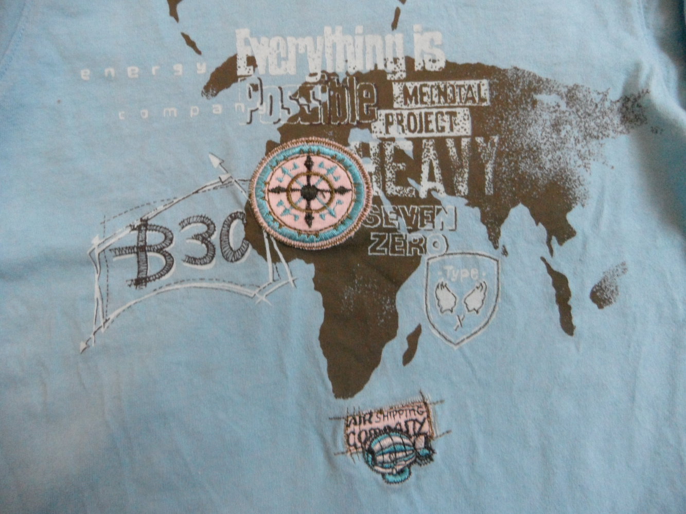 DingDong Langarmshirt mit Weltkarte für kleine Abenteurer