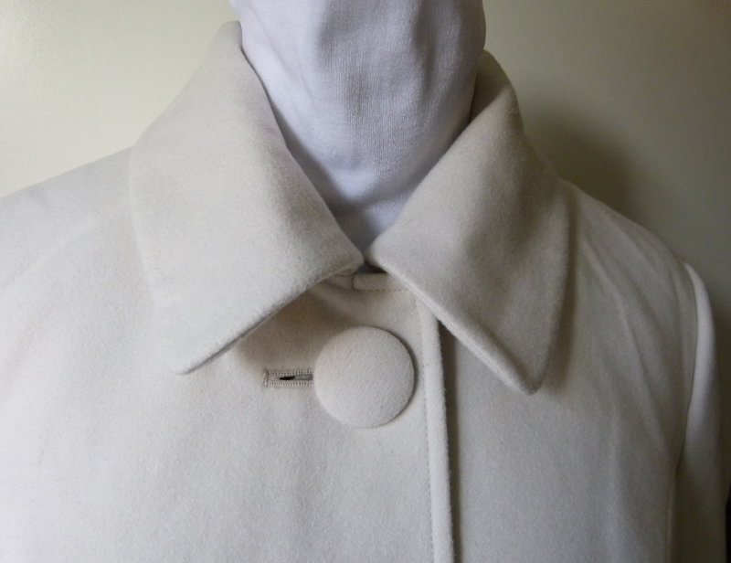 Kurze Jacke, creme weiß nude, mit Schleifen und süßen Details, Romantisch Mori Vintage Retro Lagenlook Herbst Winter