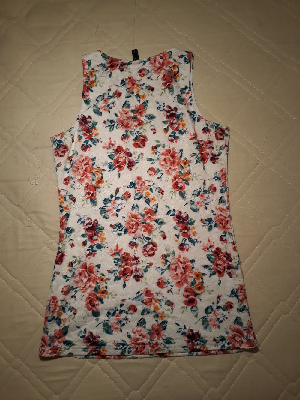 hübsches Top mit Blumen