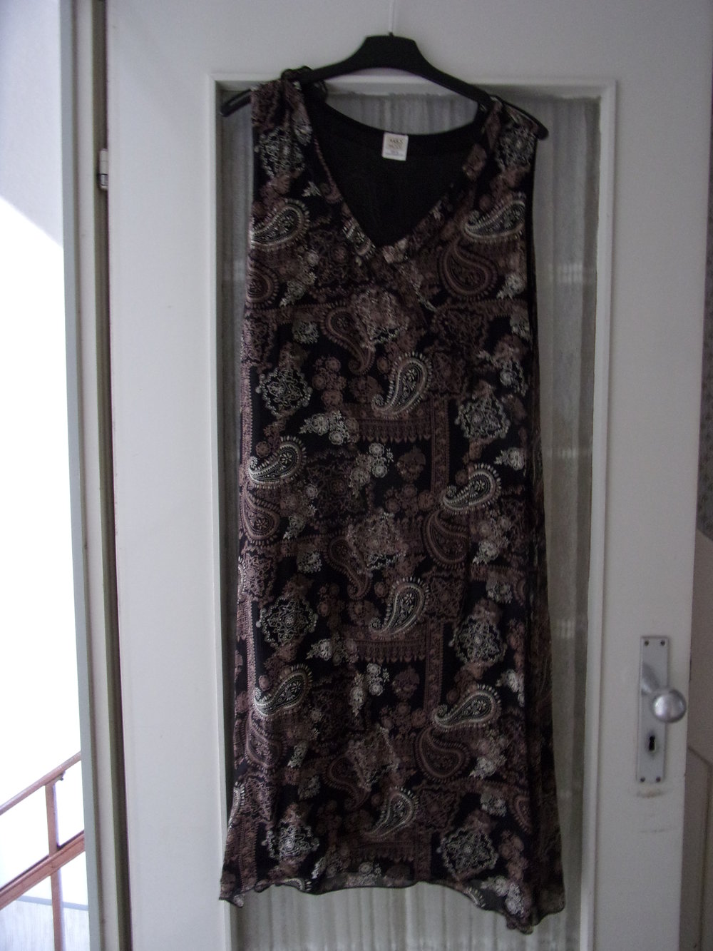 Maxi Kleid schwarz braun beige Paisley Muster blickdicht Grösse 50