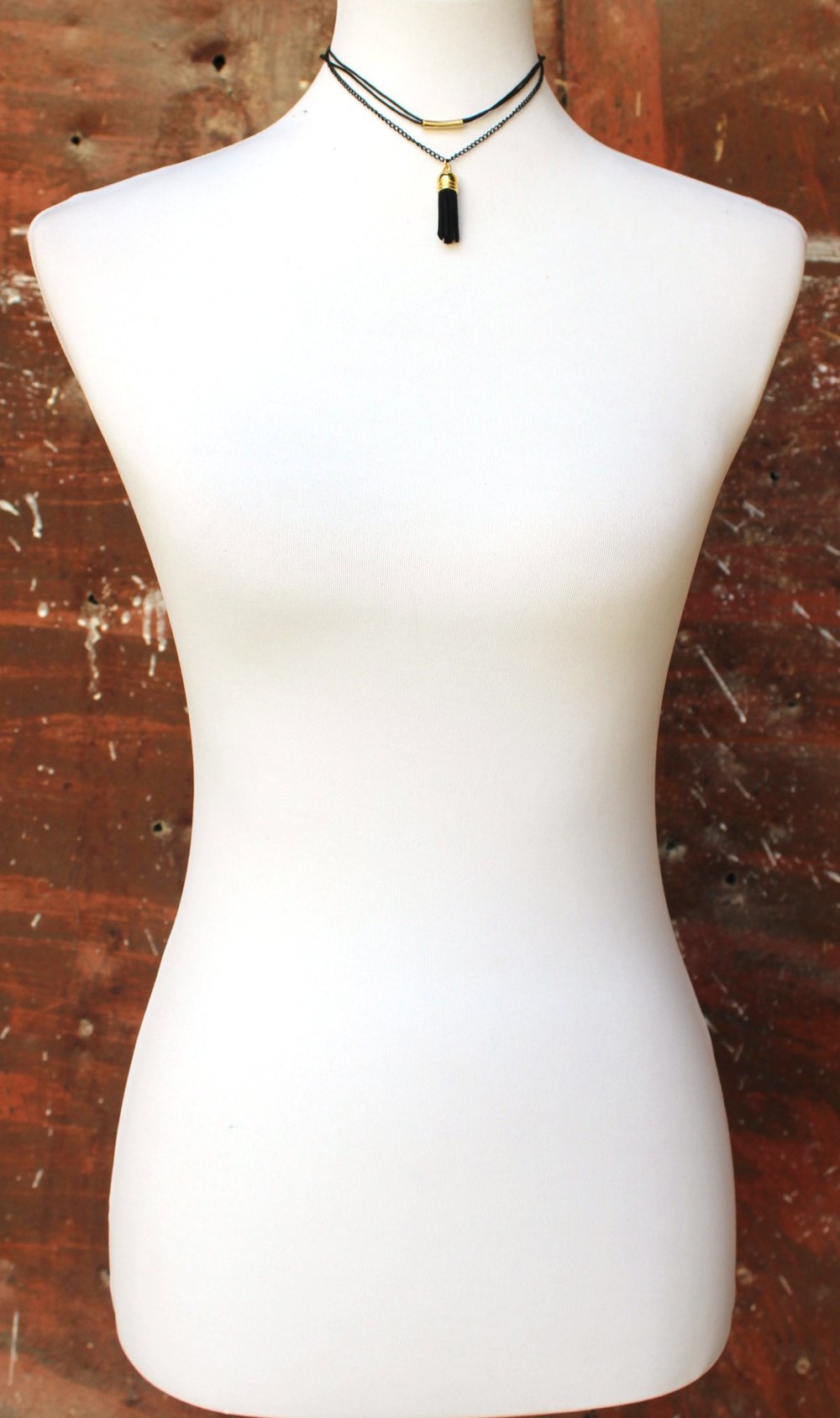 mehrreihige schwarz goldene Choker Halskette mit Bommel bzw. Quaste