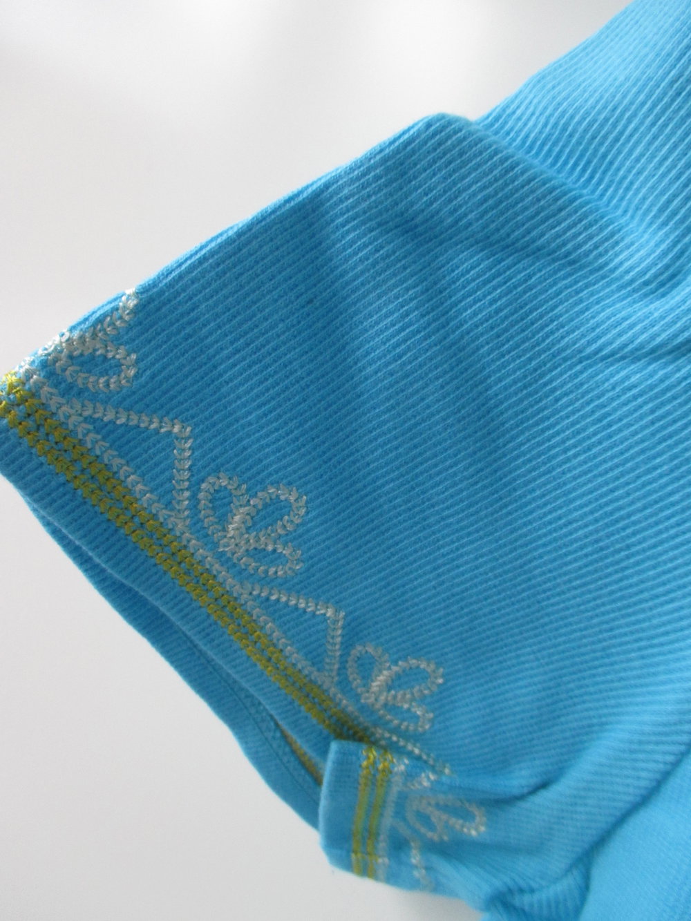 türkisfarbiges Kleid, Mode International /Victoria`s Secret mit Pailletten & gestickter Bordüre, orientalisch angehaucht, Gr. M 