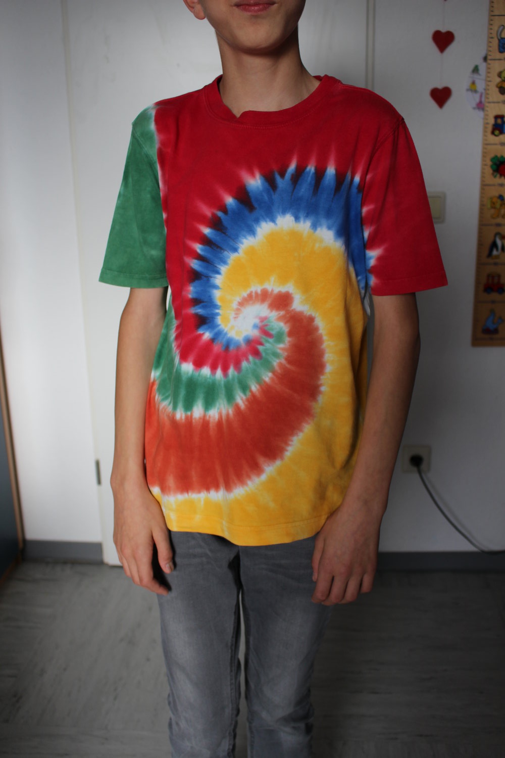 387. Unisex Batik-T-Shirt von Lands End, Gr. 146