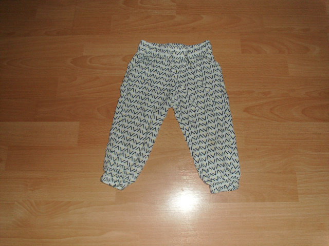 Hose von Pocopiano, weiß mit Muster, Gr. 80