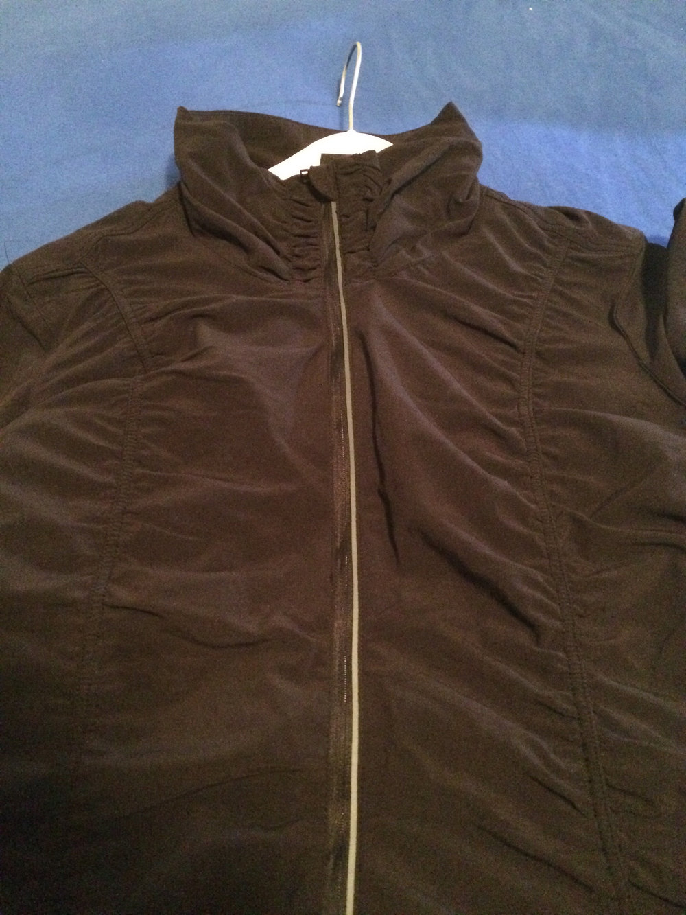 H&M Sportjacke schwarz Grösse 44 (fällt aber kleiner aus - eher 40/42)