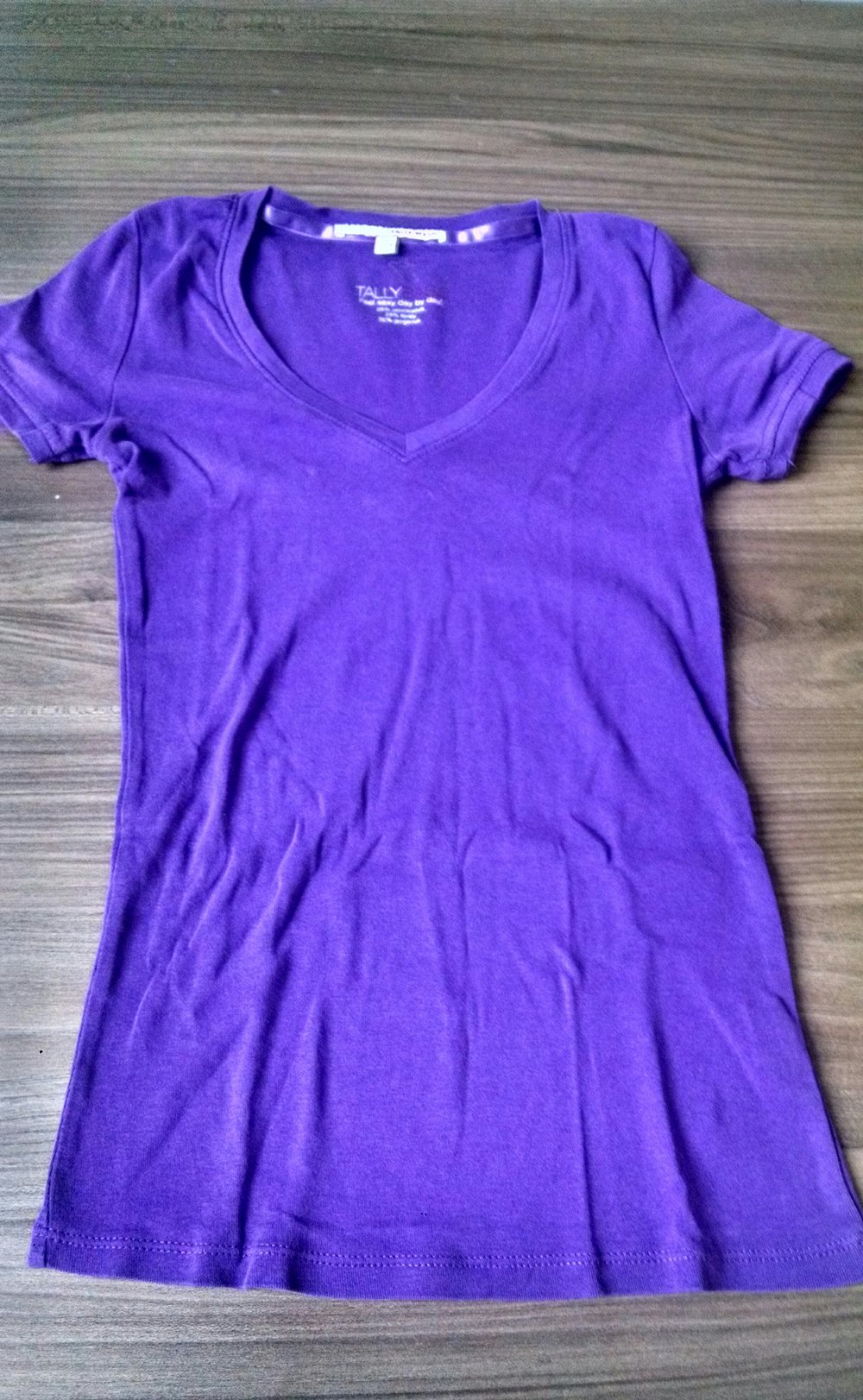 Selten getragenes T-Shirt in lila