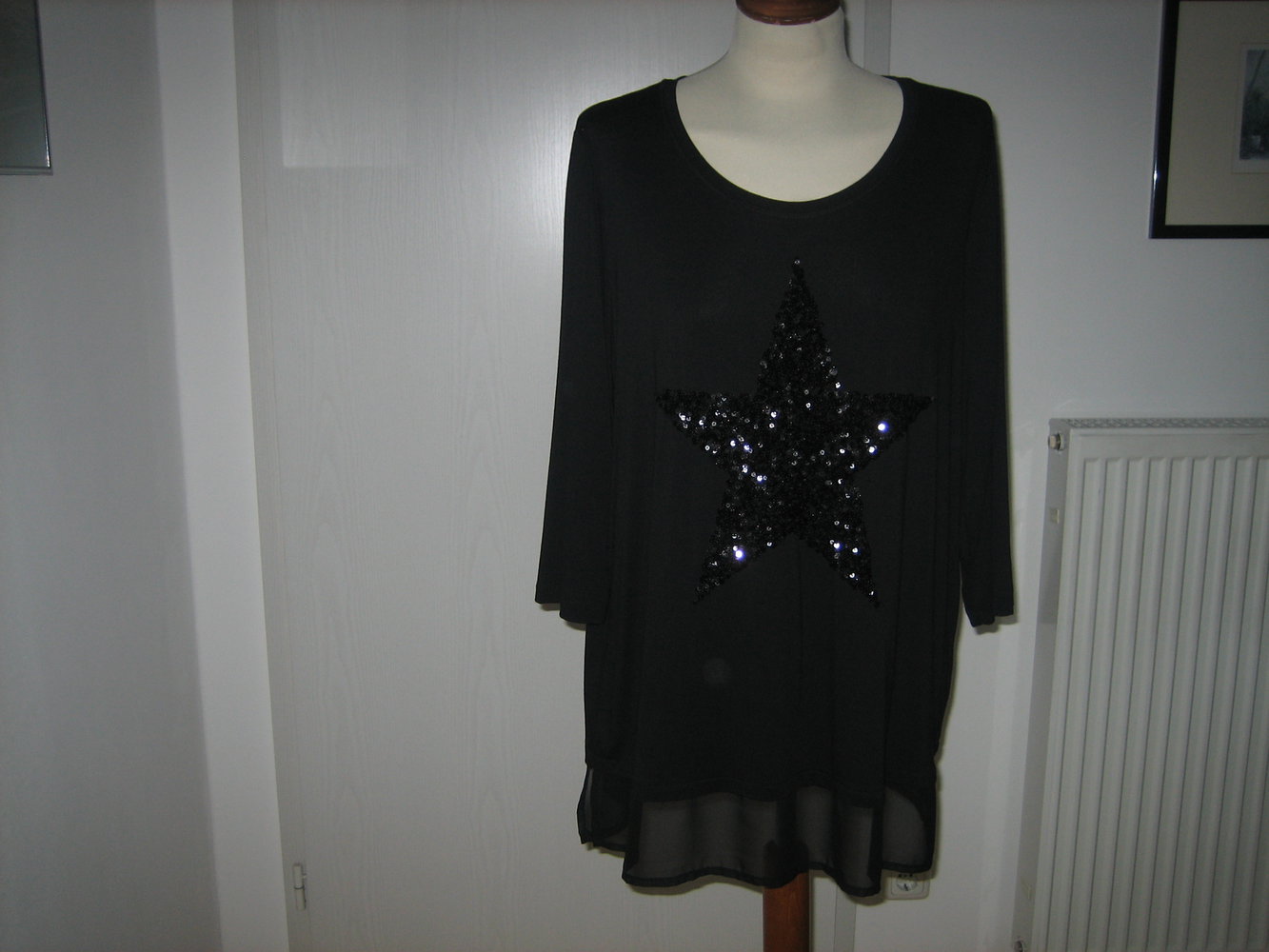 Edel-lässiges Shirt Gr. 42/44, weichfließend + Pailletten-Stern, NEU !!