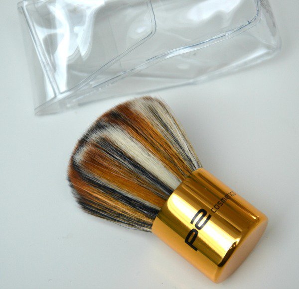 P2 Beauty goes Safari Fake Leo Kabuki weicher Pinsel Limited Edition limitiert gold NEU