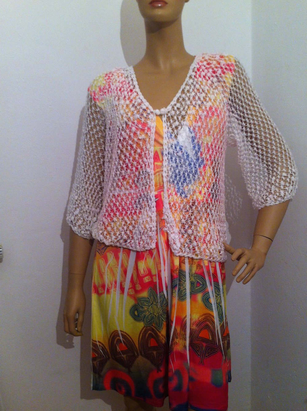 Schönes weißes Überwurf Jäckchen von Ibizza Line Größe 40/42